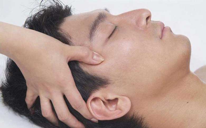 Nguyên nhân và cách bấm huyệt trị đau đầu tại nhà